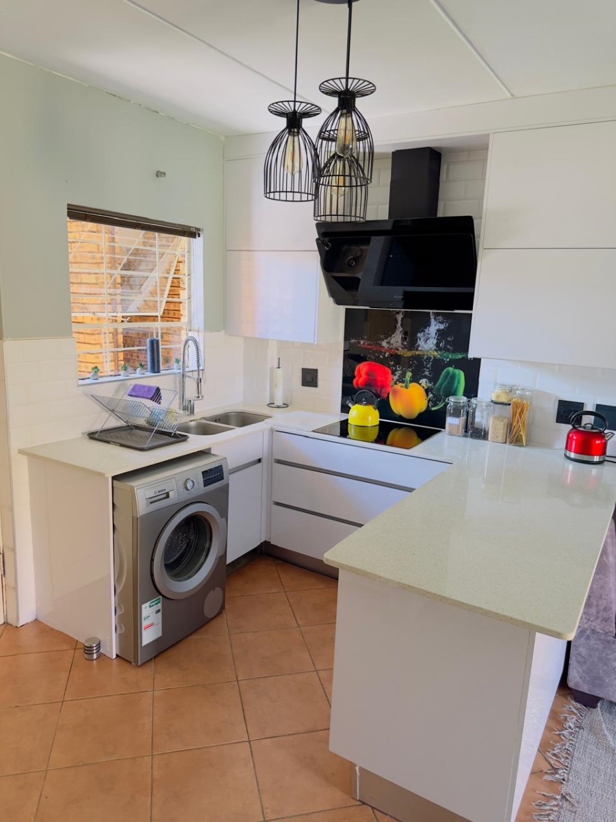 2 Bedroom Property for Sale in Honeydew Gauteng