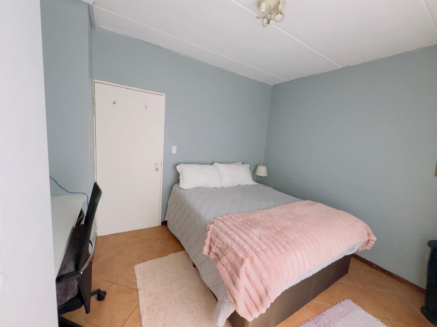 2 Bedroom Property for Sale in Honeydew Gauteng