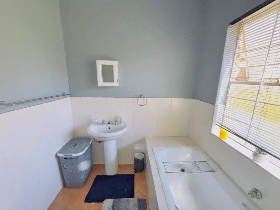 2 Bedroom Property for Sale in Honeydew Gauteng