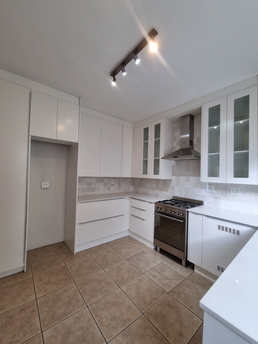 3 Bedroom Property for Sale in Atholl Gardens Gauteng