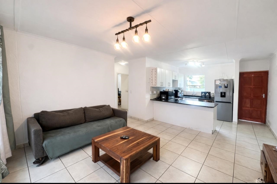 2 Bedroom Property for Sale in Magaliessig Gauteng