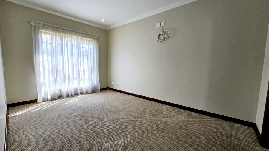 3 Bedroom Property for Sale in Featherwood Retirement Estate Gauteng