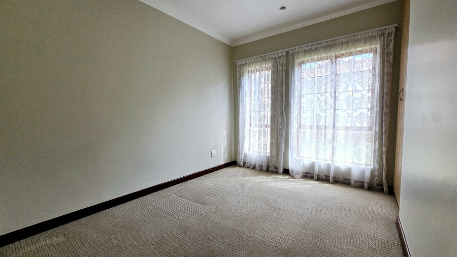 3 Bedroom Property for Sale in Featherwood Retirement Estate Gauteng