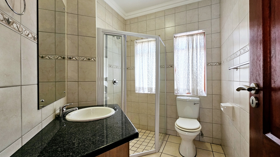 3 Bedroom Property for Sale in Featherwood Retirement Estate Gauteng