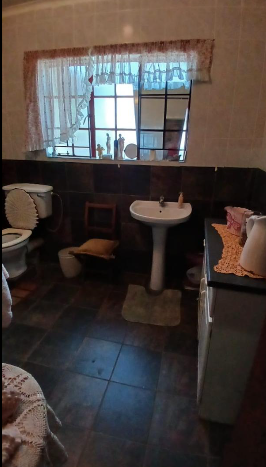 5 Bedroom Property for Sale in Vasfontein AH Gauteng