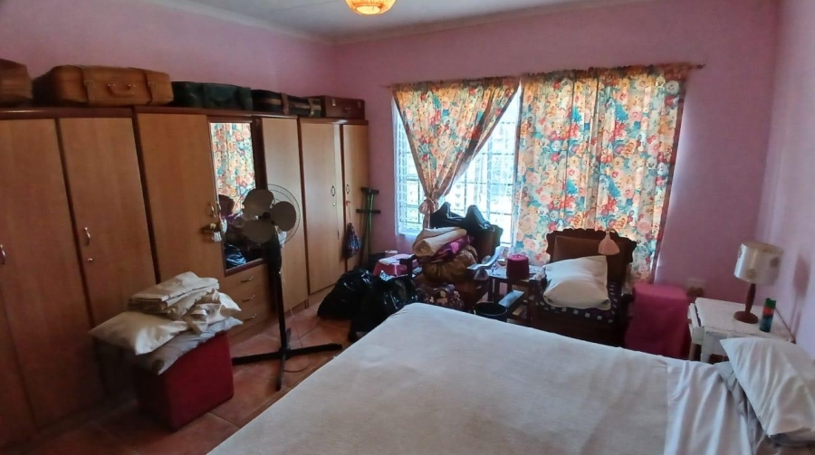 5 Bedroom Property for Sale in Vasfontein AH Gauteng