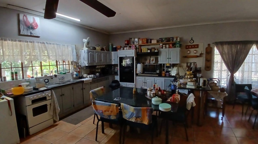5 Bedroom Property for Sale in Vasfontein AH Gauteng