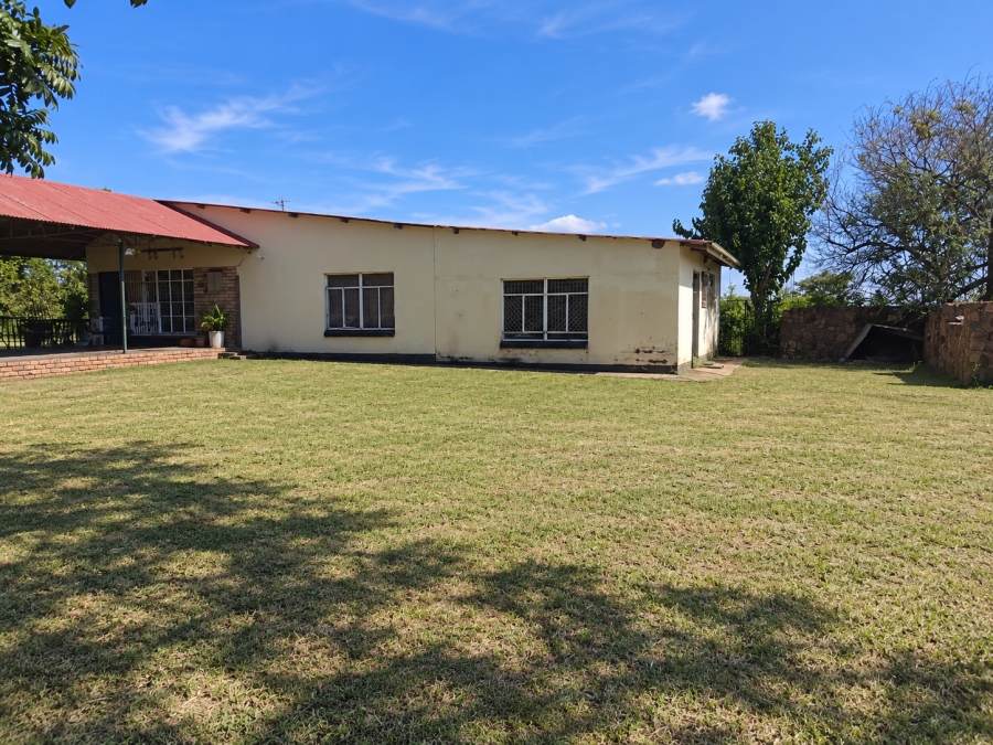 5 Bedroom Property for Sale in Vasfontein AH Gauteng