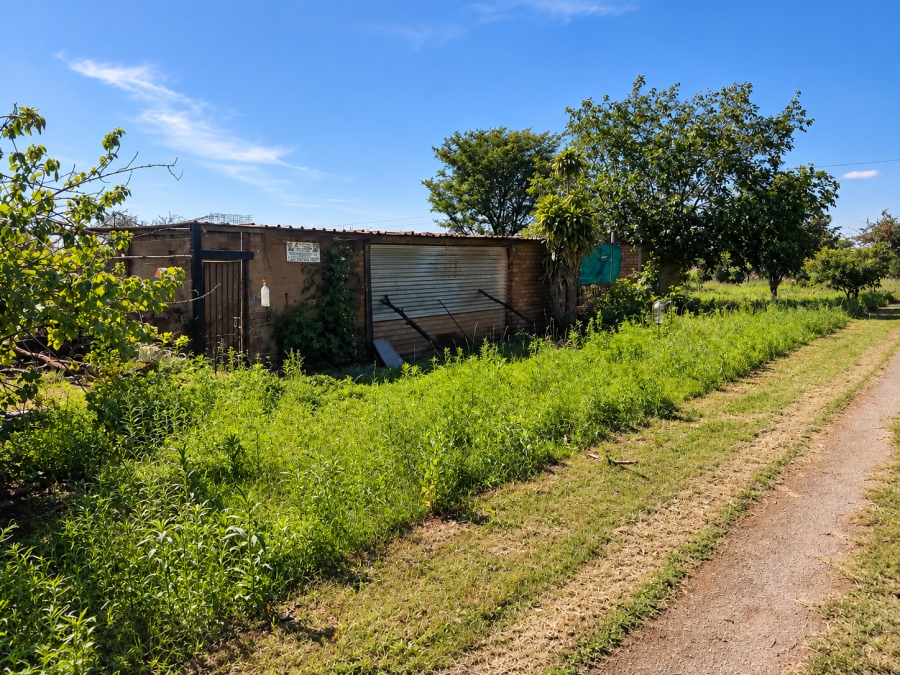 5 Bedroom Property for Sale in Vasfontein AH Gauteng