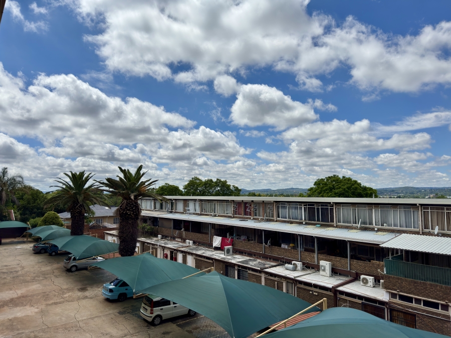 2 Bedroom Property for Sale in Waverley Gauteng