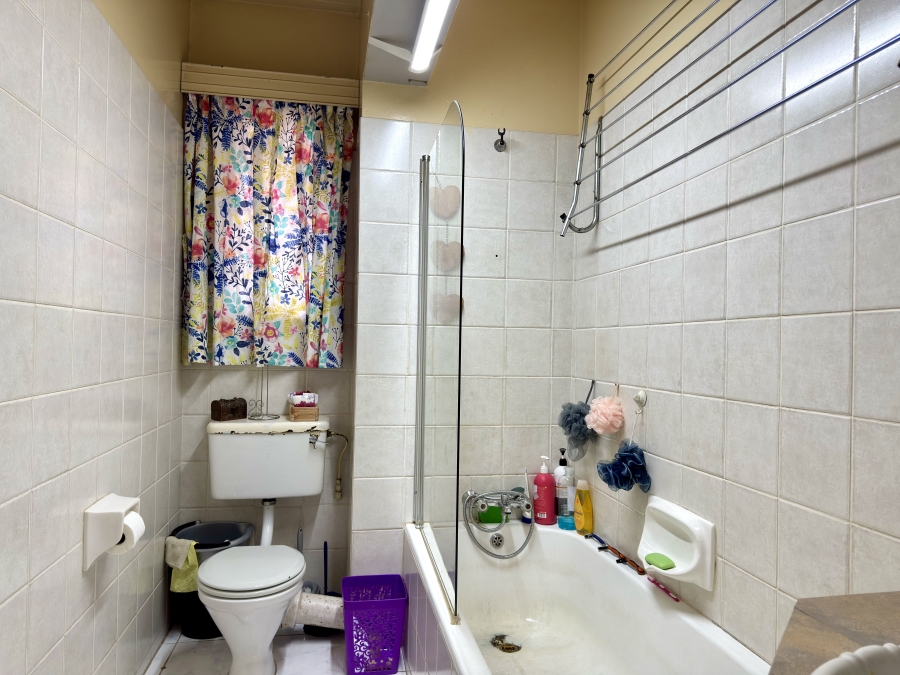 2 Bedroom Property for Sale in Waverley Gauteng