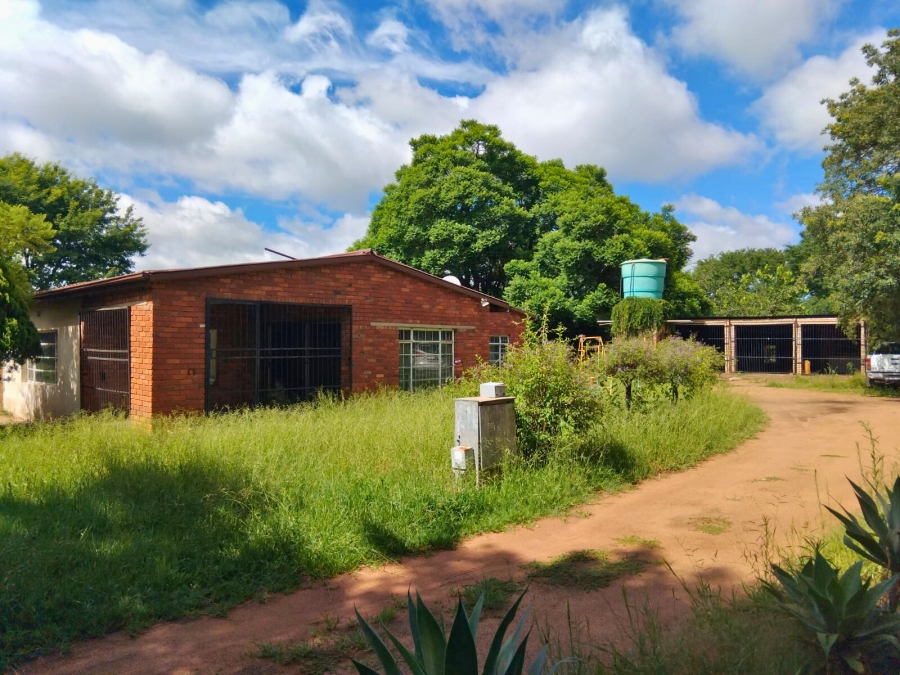 4 Bedroom Property for Sale in Lusthof Gauteng