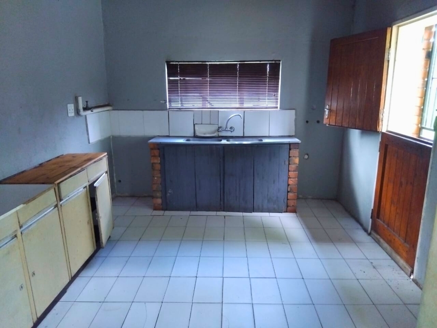 4 Bedroom Property for Sale in Lusthof Gauteng