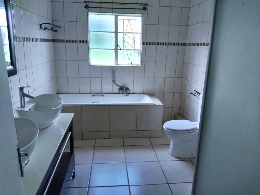 4 Bedroom Property for Sale in Lusthof Gauteng