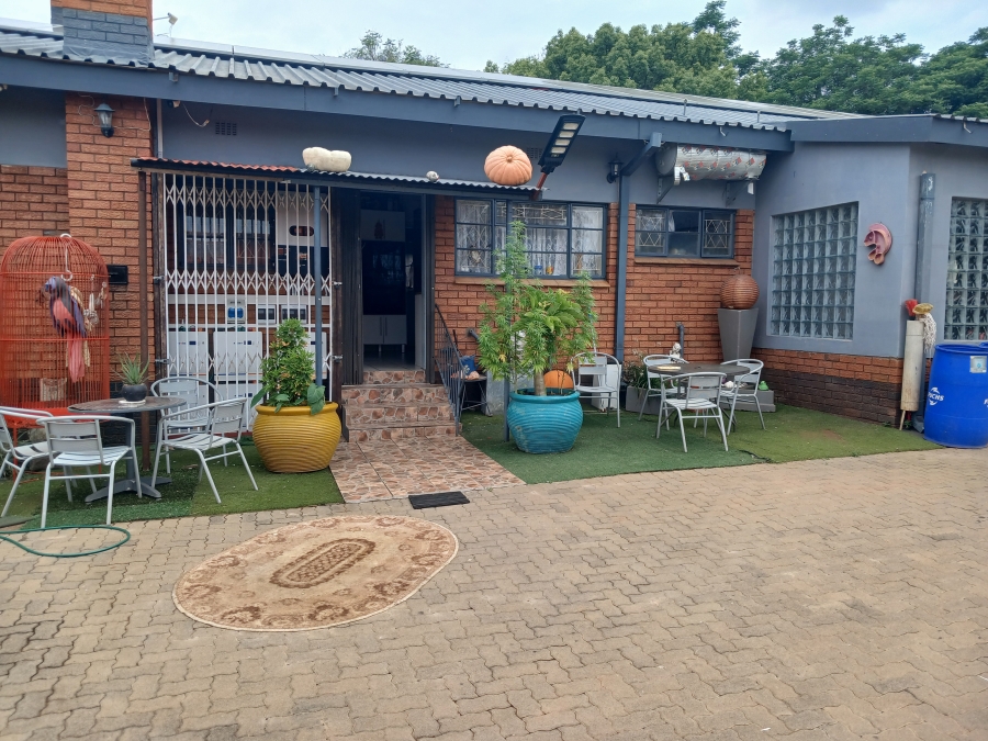 35 Bedroom Property for Sale in Waterval Ah Gauteng