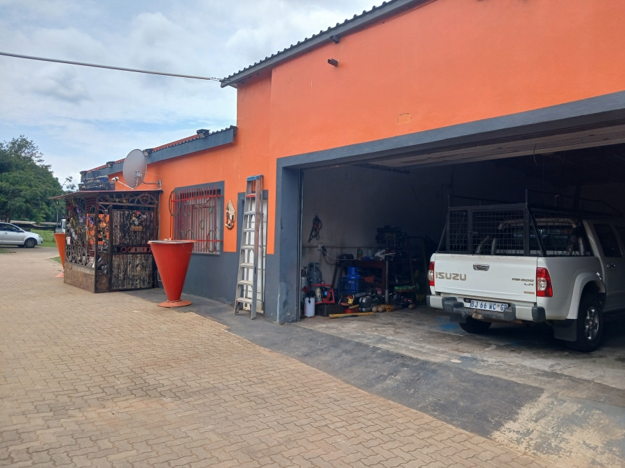 35 Bedroom Property for Sale in Waterval Ah Gauteng