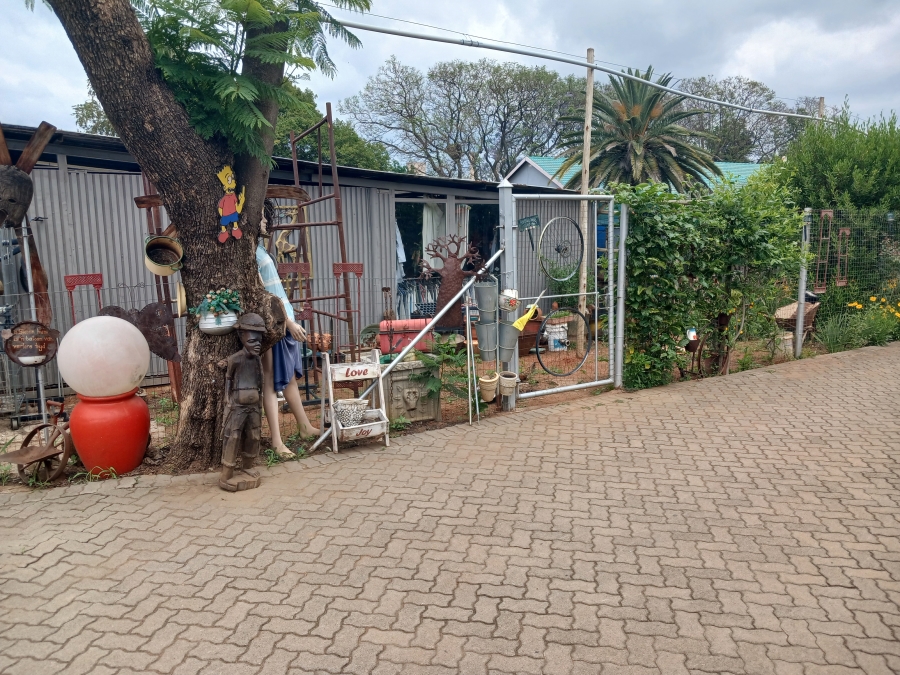 35 Bedroom Property for Sale in Waterval Ah Gauteng