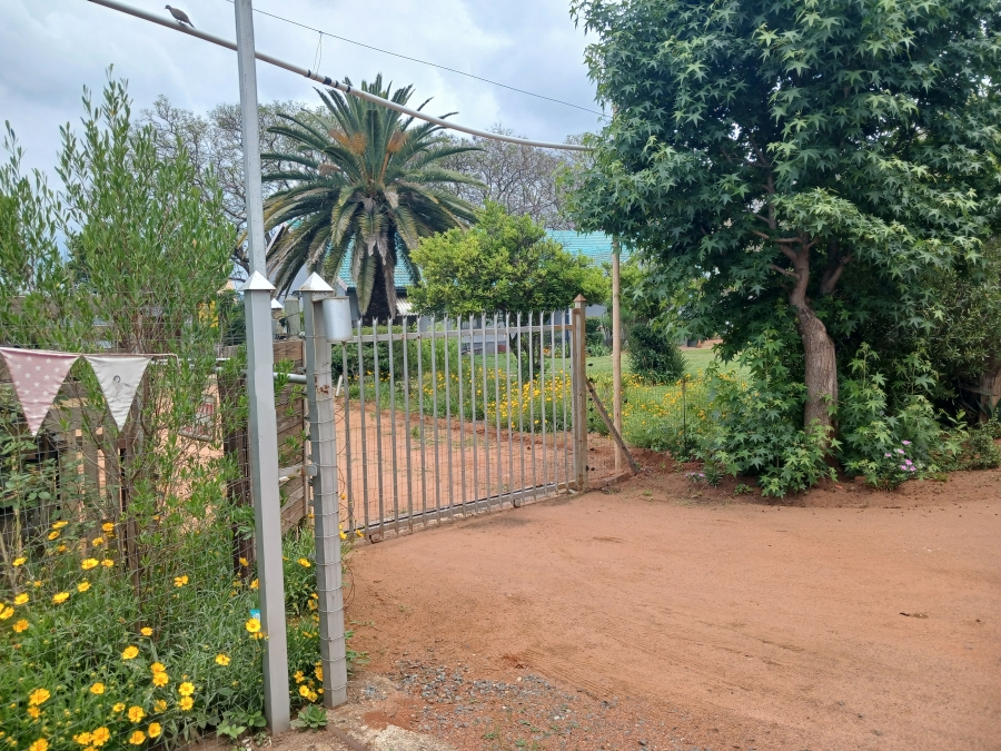 35 Bedroom Property for Sale in Waterval Ah Gauteng
