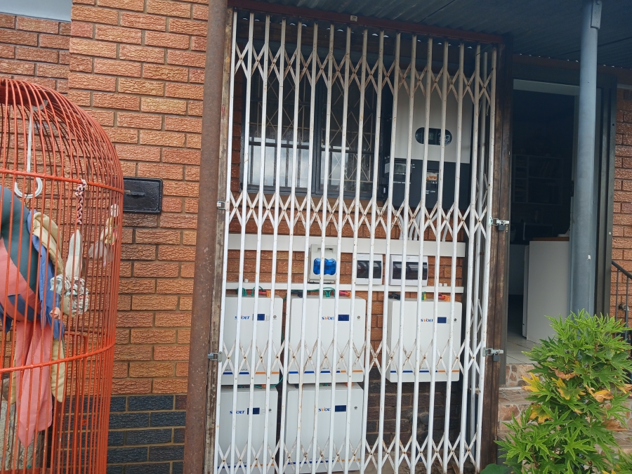 35 Bedroom Property for Sale in Waterval Ah Gauteng