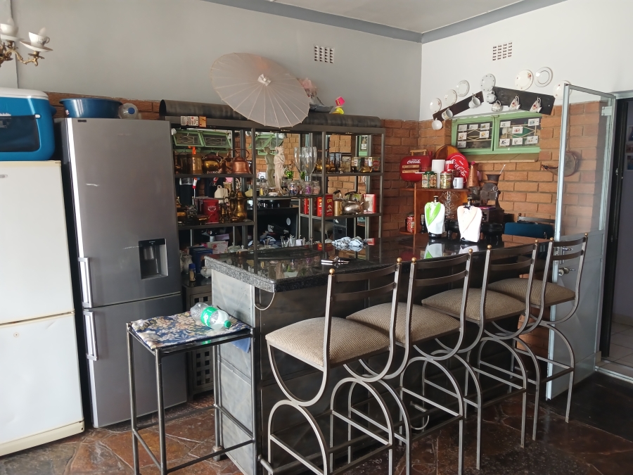 35 Bedroom Property for Sale in Waterval Ah Gauteng