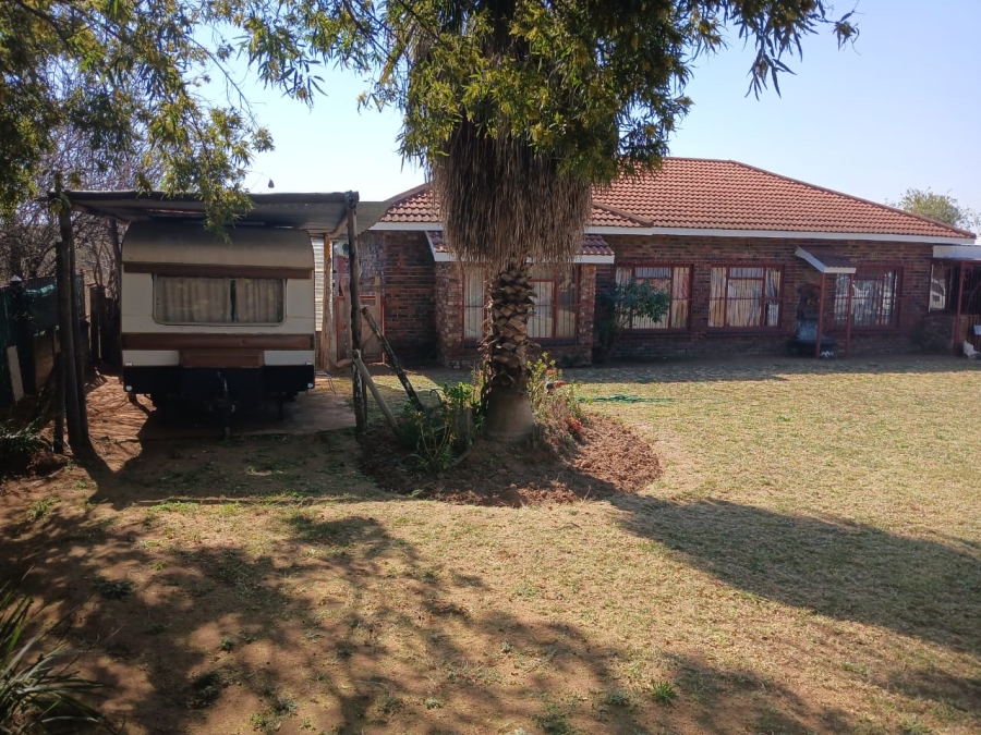 4 Bedroom Property for Sale in Vasfontein AH Gauteng
