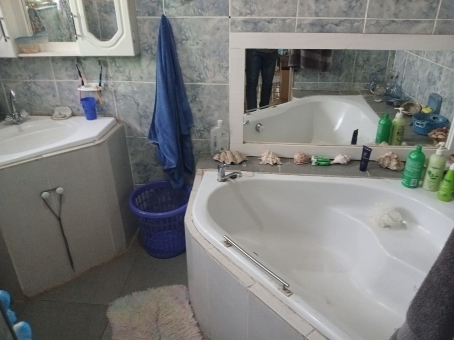 4 Bedroom Property for Sale in Vasfontein AH Gauteng