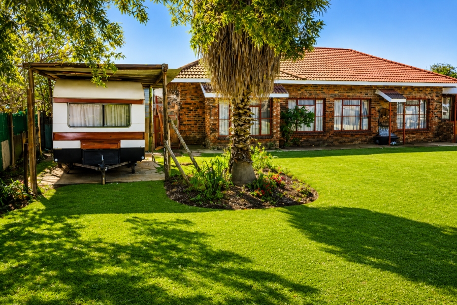 4 Bedroom Property for Sale in Vasfontein AH Gauteng