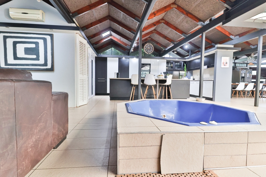 6 Bedroom Property for Sale in Lynnwood Gauteng