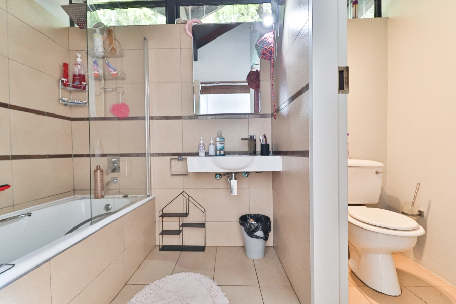 6 Bedroom Property for Sale in Lynnwood Gauteng