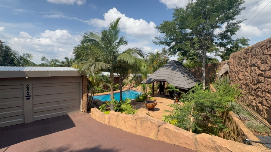 3 Bedroom Property for Sale in Wonderboom Gauteng