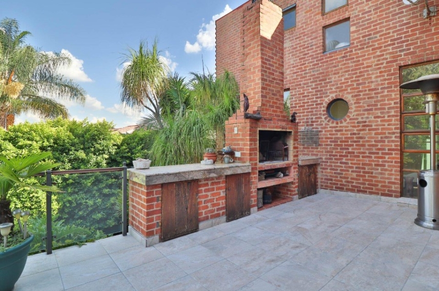 4 Bedroom Property for Sale in Moreleta Park Gauteng