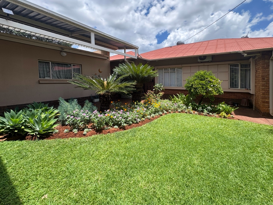 6 Bedroom Property for Sale in Wolmer Gauteng