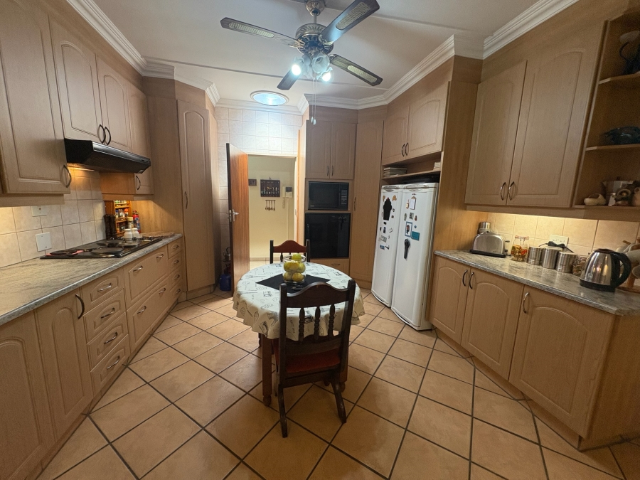 6 Bedroom Property for Sale in Wolmer Gauteng