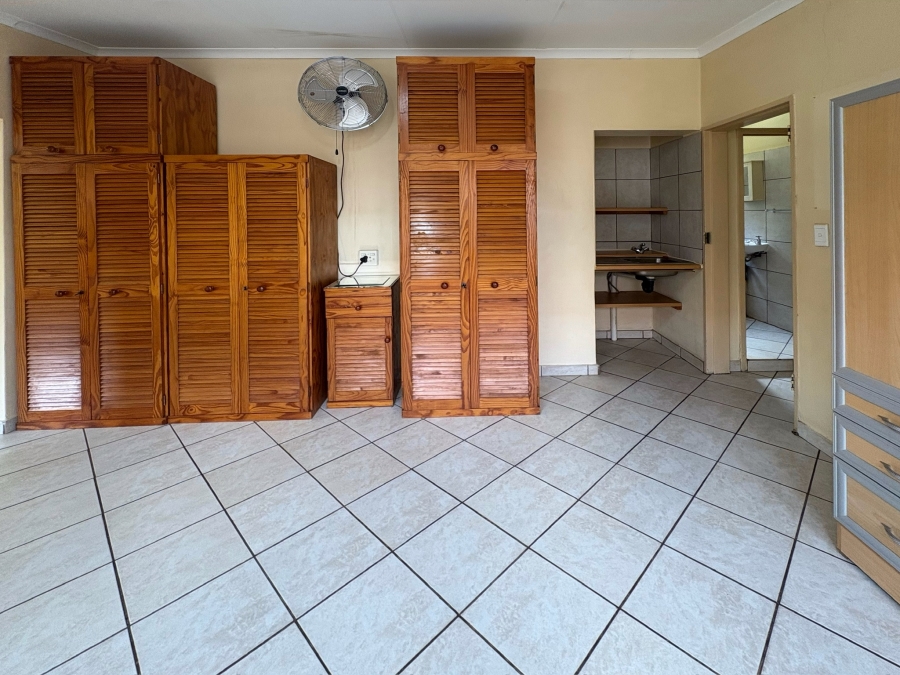 6 Bedroom Property for Sale in Wolmer Gauteng