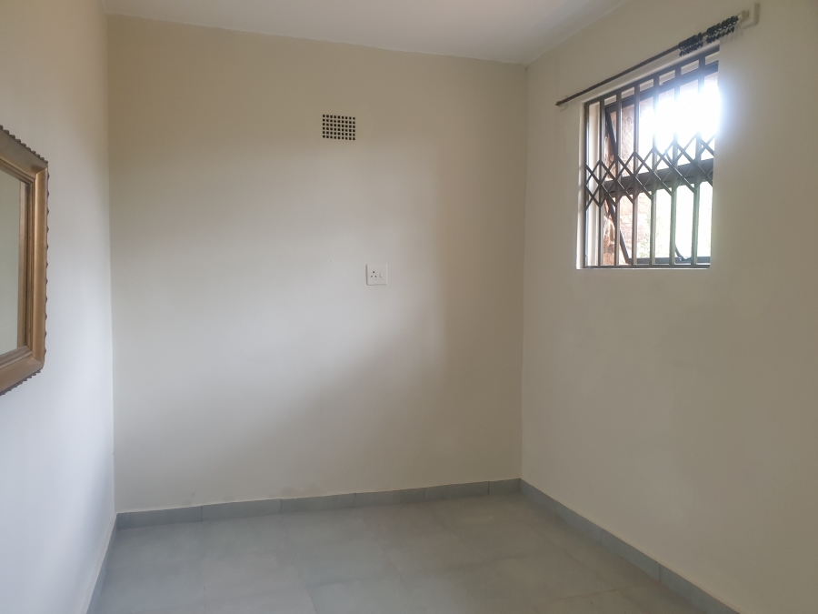 1 Bedroom Property for Sale in Die Wilgers Gauteng