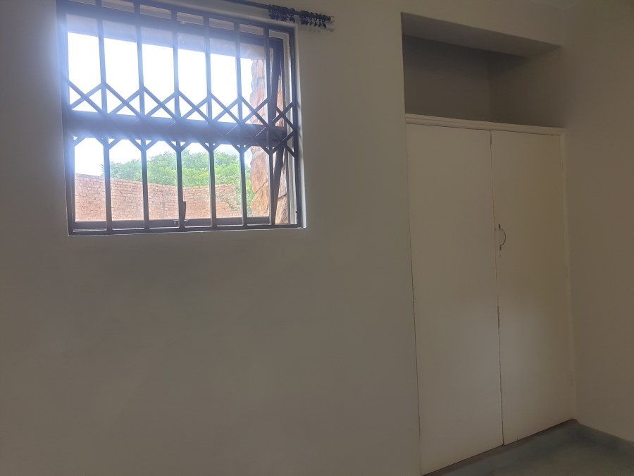 1 Bedroom Property for Sale in Die Wilgers Gauteng