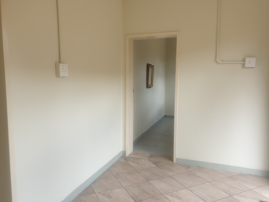 1 Bedroom Property for Sale in Die Wilgers Gauteng