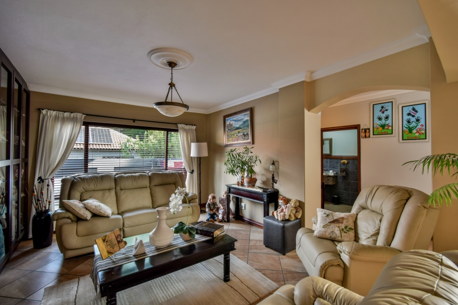 4 Bedroom Property for Sale in Woodhill Estate Gauteng