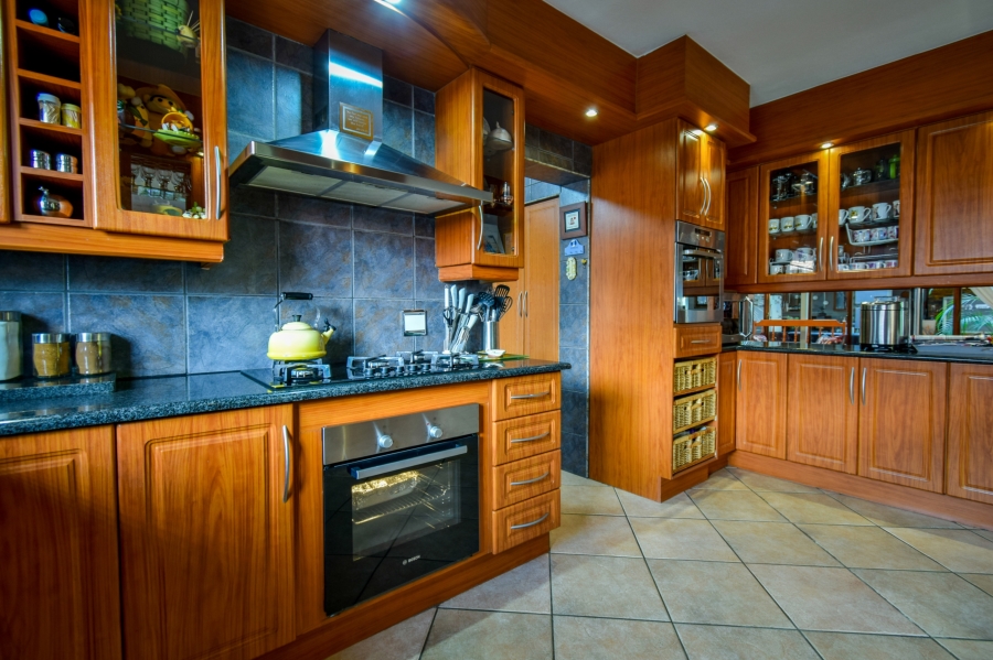 4 Bedroom Property for Sale in Woodhill Estate Gauteng