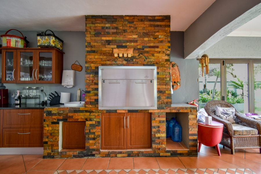 4 Bedroom Property for Sale in Woodhill Estate Gauteng