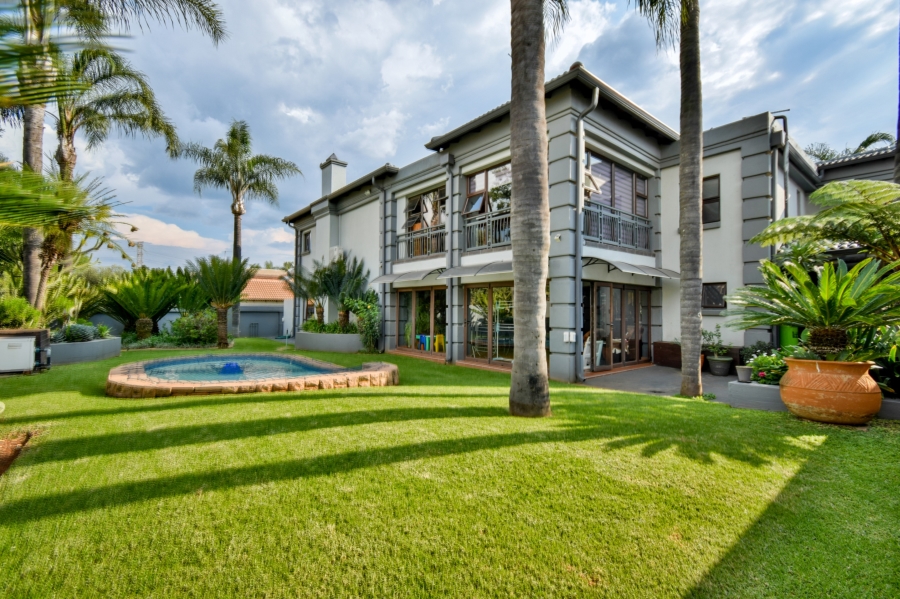 4 Bedroom Property for Sale in Woodhill Estate Gauteng