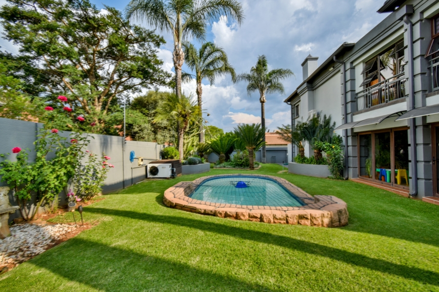 4 Bedroom Property for Sale in Woodhill Estate Gauteng