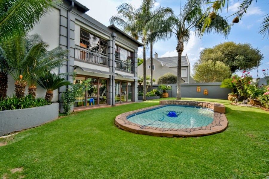 4 Bedroom Property for Sale in Woodhill Estate Gauteng