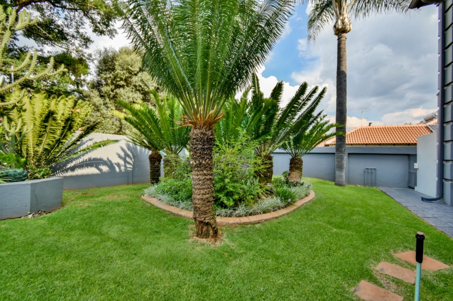 4 Bedroom Property for Sale in Woodhill Estate Gauteng