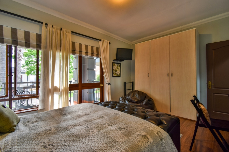 4 Bedroom Property for Sale in Woodhill Estate Gauteng