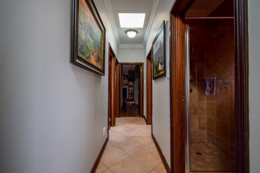 4 Bedroom Property for Sale in Woodhill Estate Gauteng