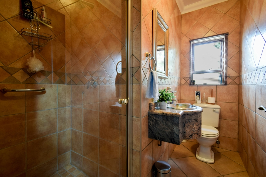 4 Bedroom Property for Sale in Woodhill Estate Gauteng