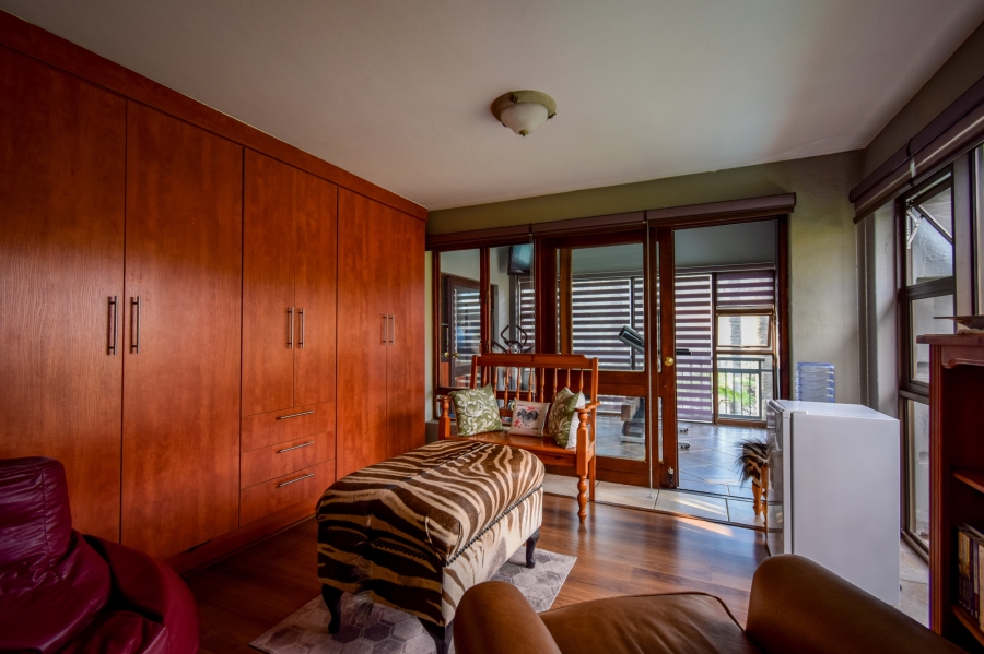 4 Bedroom Property for Sale in Woodhill Estate Gauteng