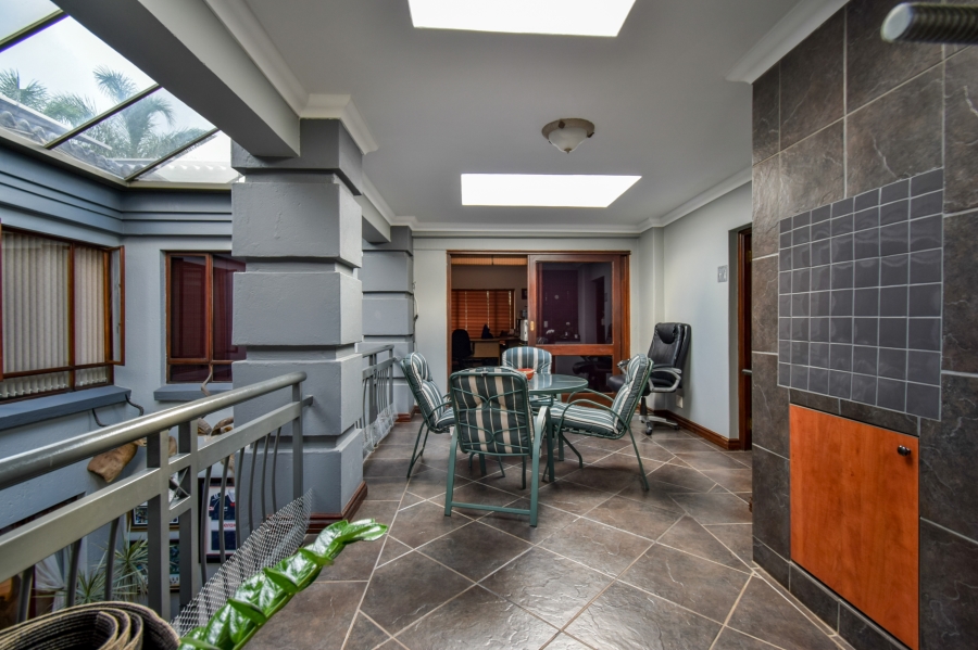 4 Bedroom Property for Sale in Woodhill Estate Gauteng