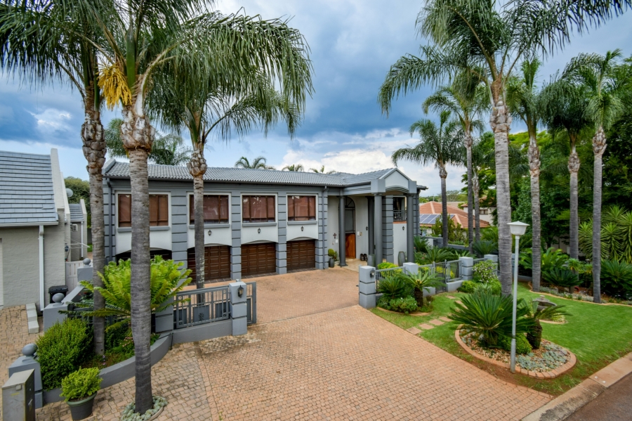 4 Bedroom Property for Sale in Woodhill Estate Gauteng
